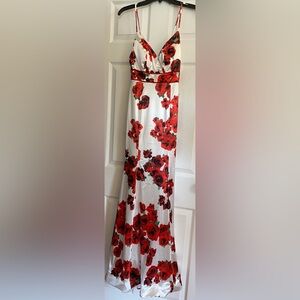 Teeze Me Macy’s Formal Gown Mermaid Shape White Red Roses Size 3